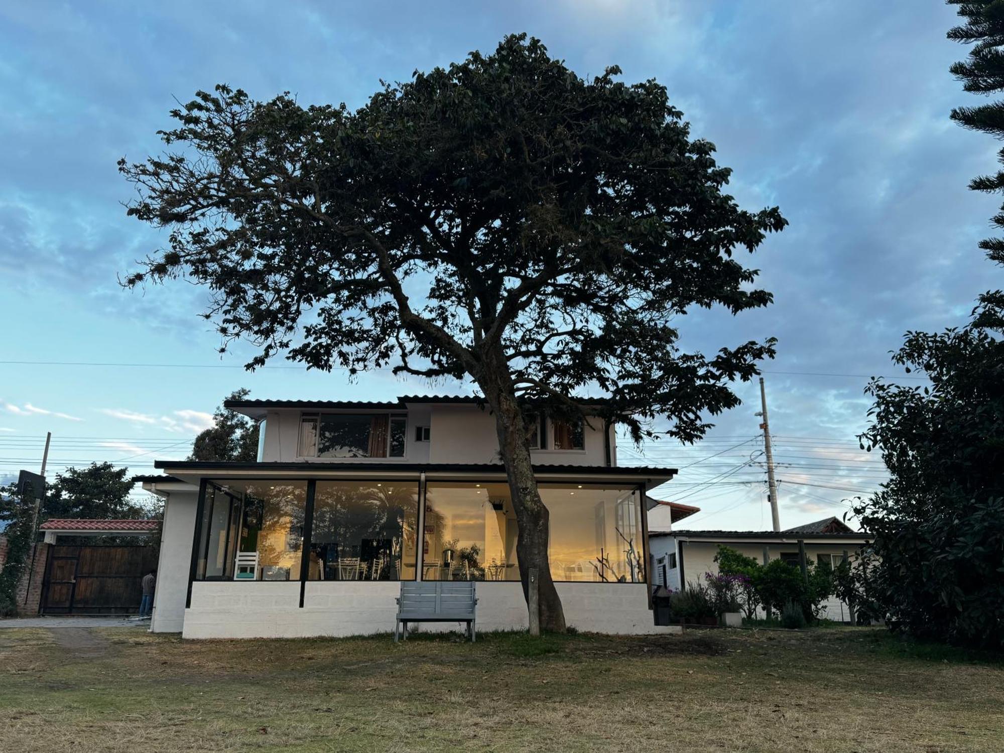 Springhills Quito Airport Tababela Exterior foto